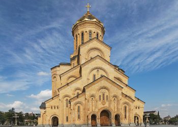 Tbilisi Sobor Trojcy Swietej 350x250 1