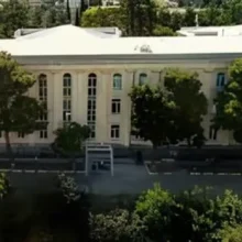 Home 11 Campus 4FVo68oQC scaled